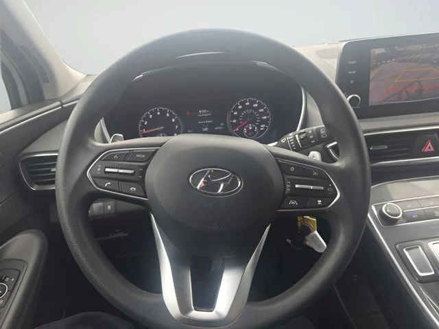 Used 2023 Silver Hyundai SE image 15