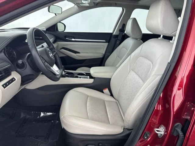 Used 2023 Red Nissan 2.5 SL image 21
