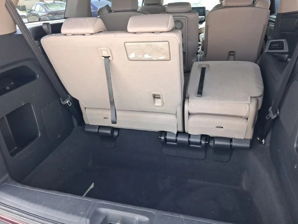 Used 2019  Honda EX image 9