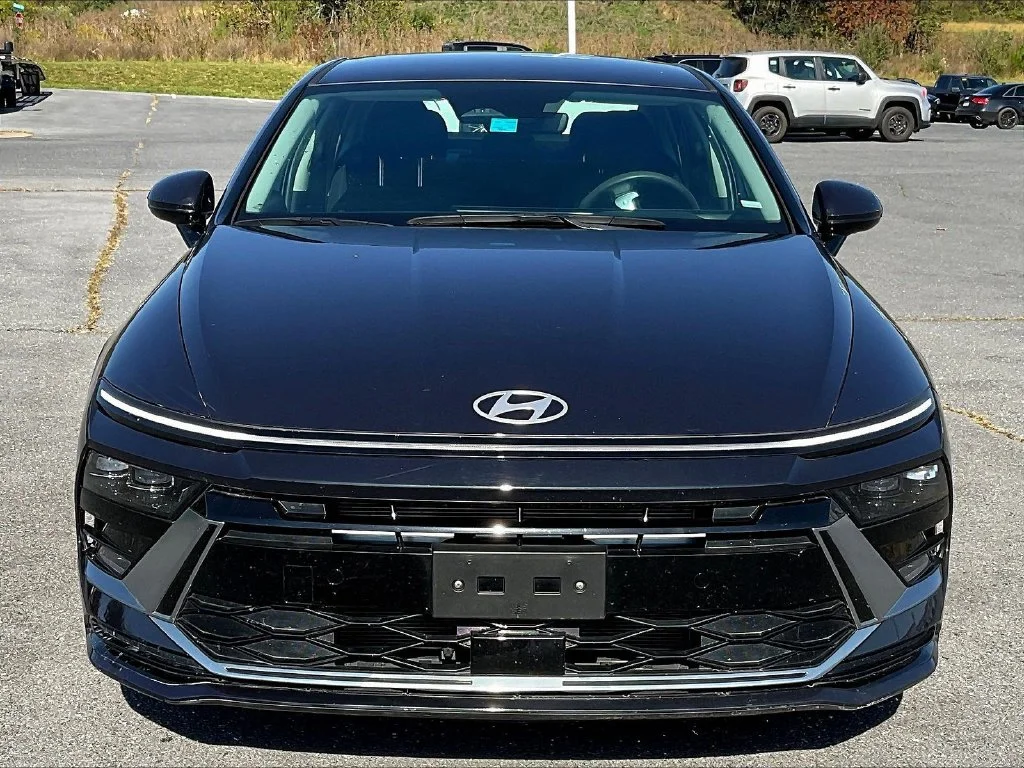Used 2024 Blue Hyundai SEL image 11