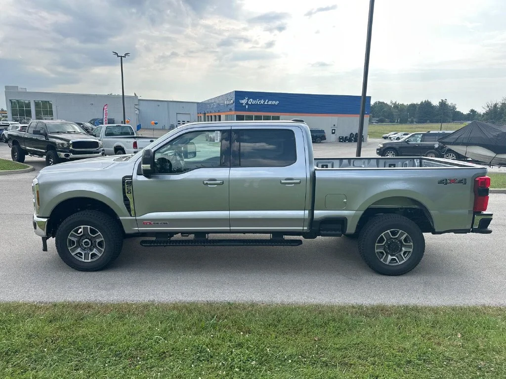 New 2027 Silver Ford Lariat image 3