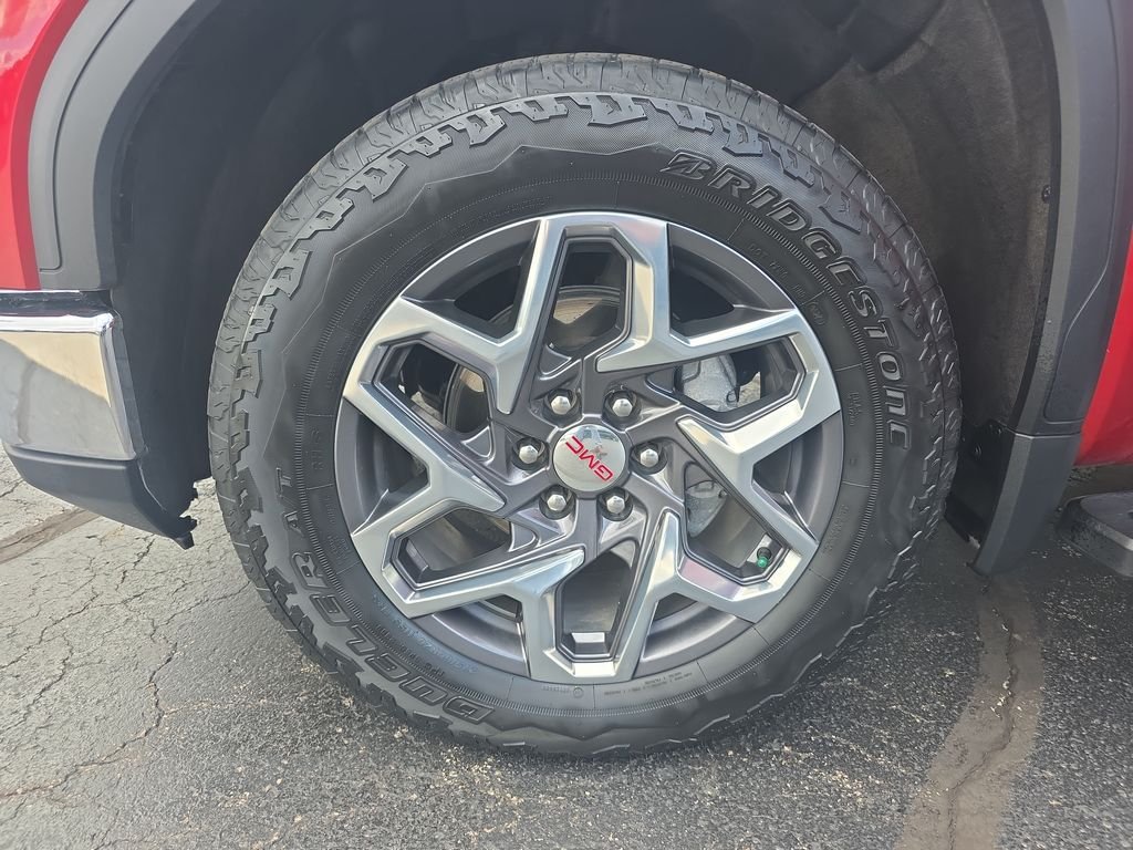 Used 2024 Red GMC SLT image 29