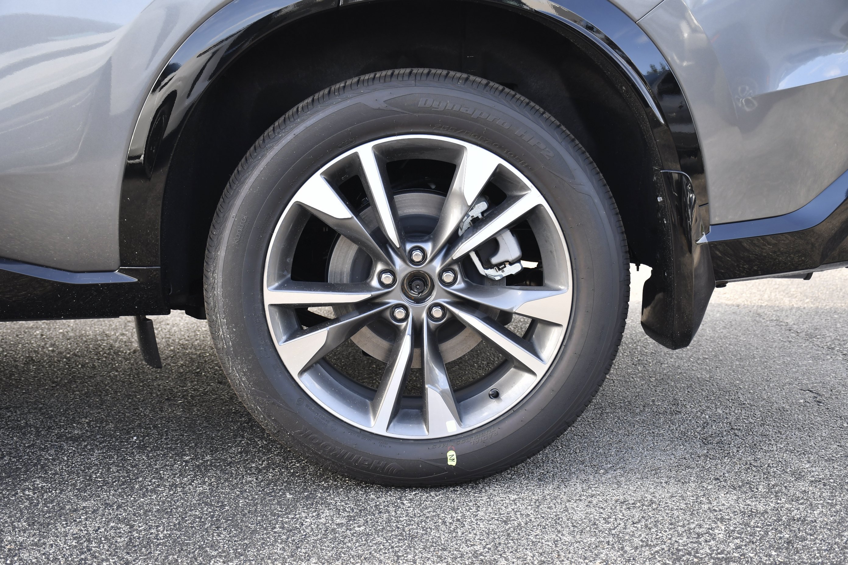 New 2027 GRAPHITE SHADOW INFINITI Luxe AWD image 35
