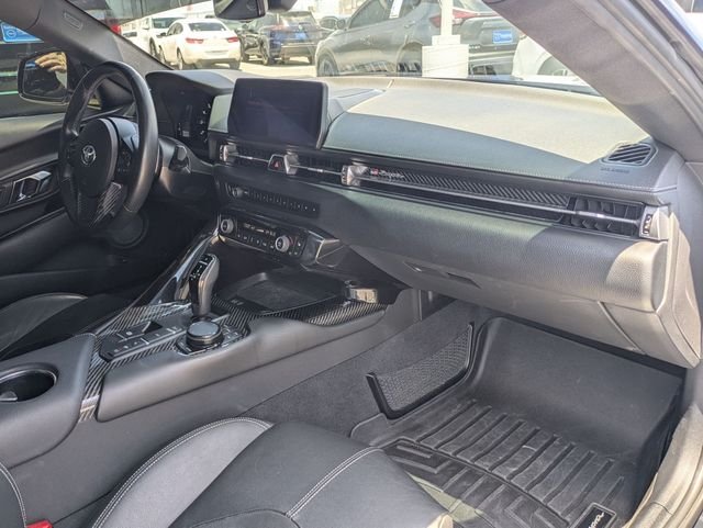 Used 2020 Blue Toyota 3.0 image 24