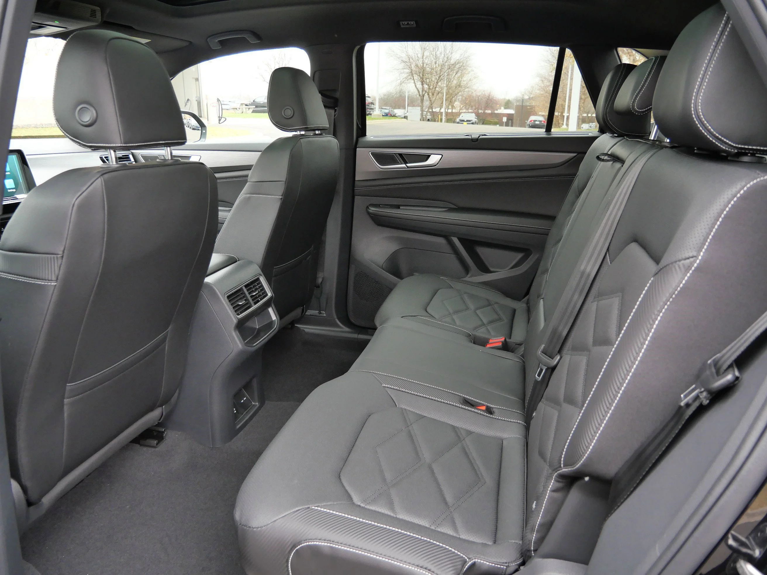 2026 Volkswagen Atlas Cross Sport SE w/Tech - Photo 7