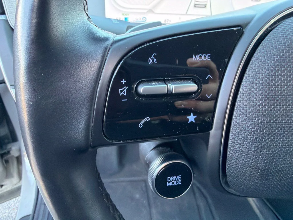 Used 2024 Cyber Gray Hyundai SEL image 25