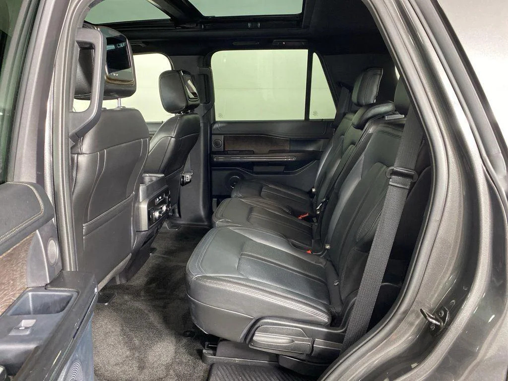 Used 2018 Magnetic Ford Limited image 11