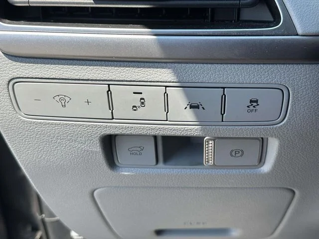Used 2020 Gray Hyundai SEL image 26