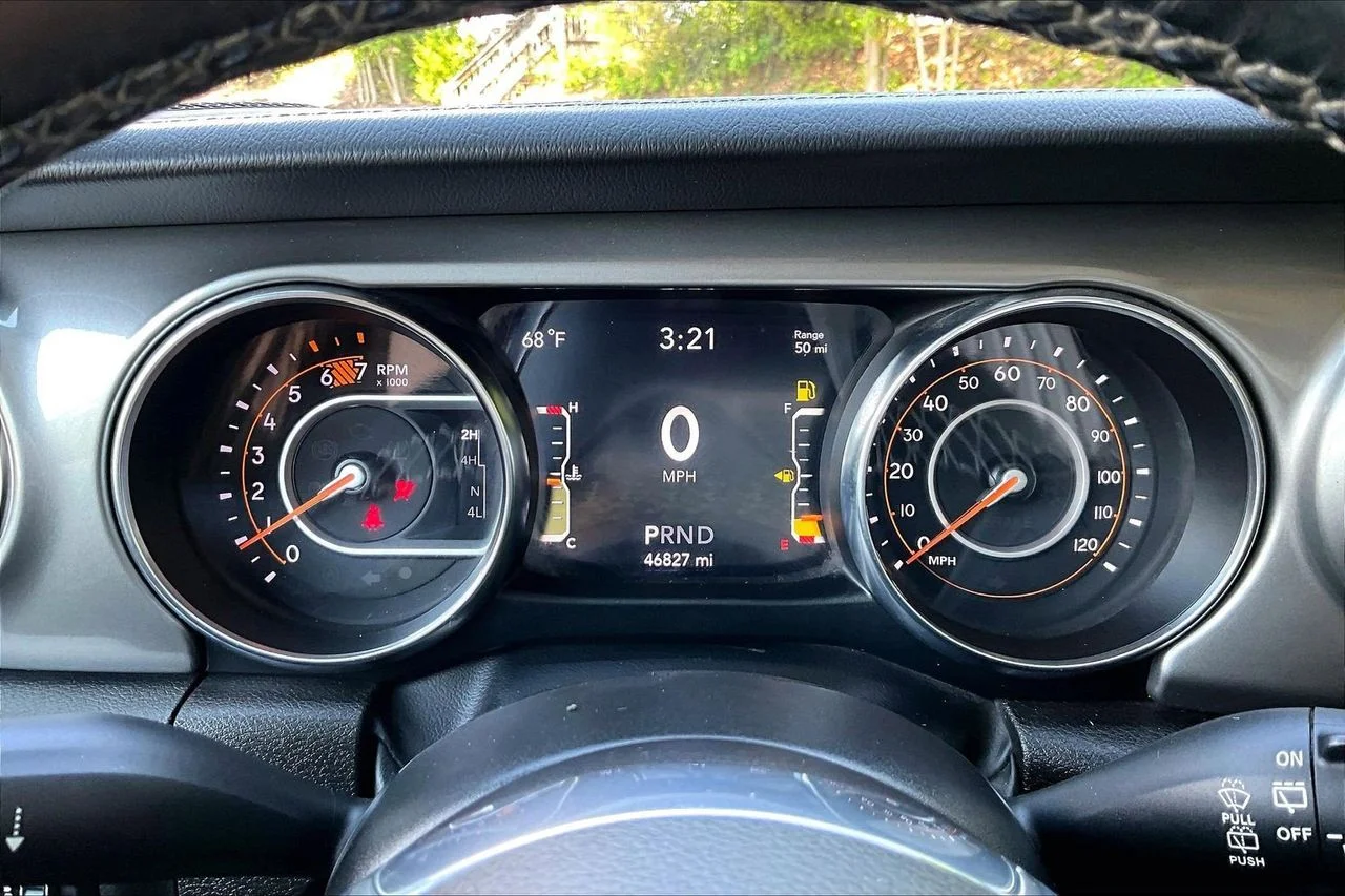 Certified Used 2022 Black Jeep Sahara image 10