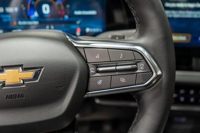 New 2027 Sterling Gray Metallic Chevrolet LT image 18