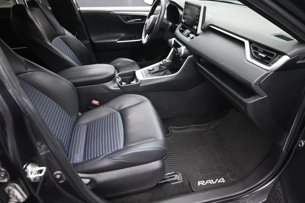 Used 2020 Gray Toyota XSE image 9