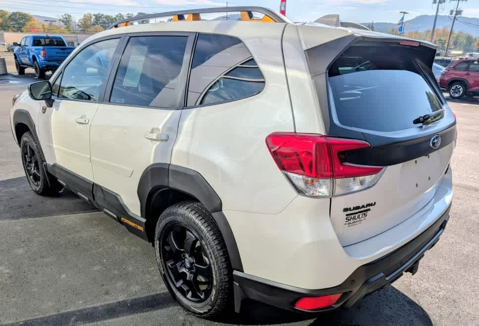 Used 2023 Crystal White Pearl Subaru Wilderness image 6