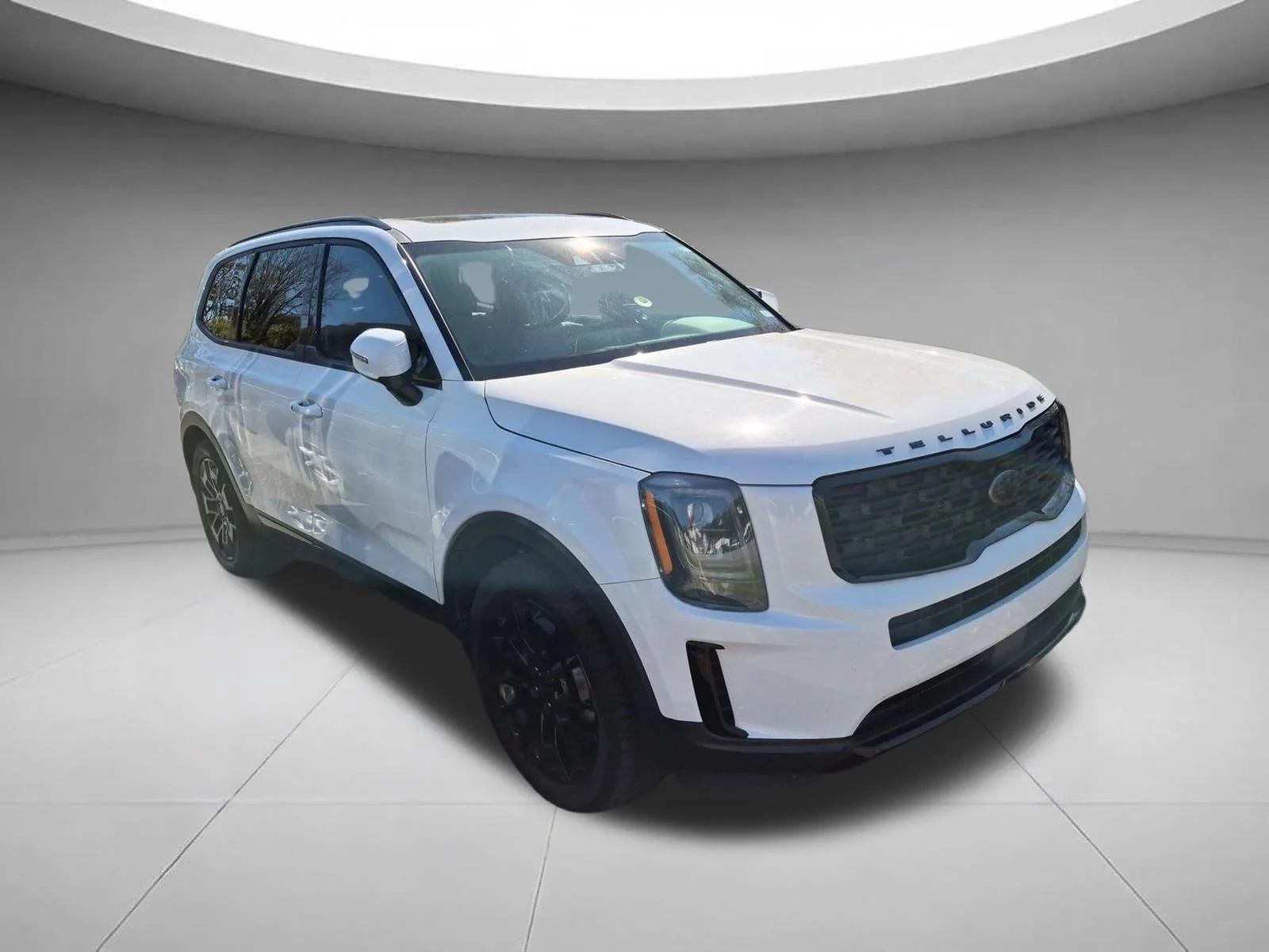Used 2021 Glacial White Pearl Kia EX image 3