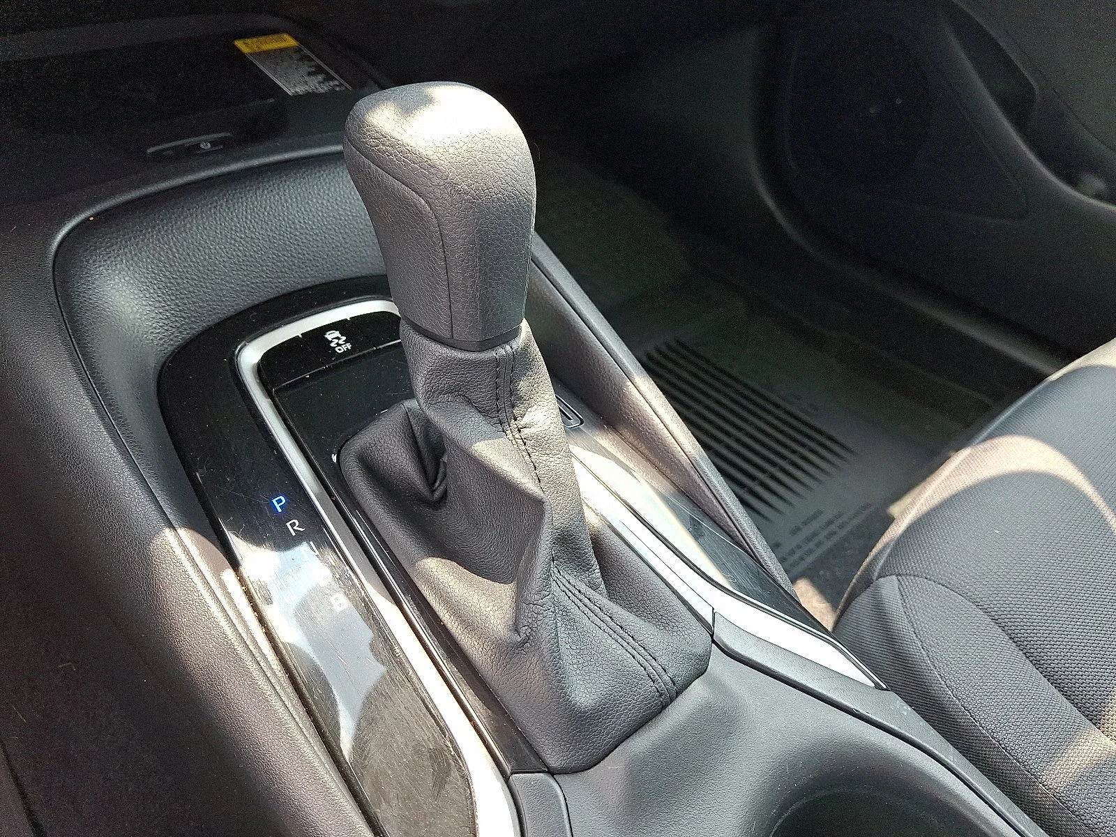 Used 2025 Celestite - 1K3 Toyota LE image 15