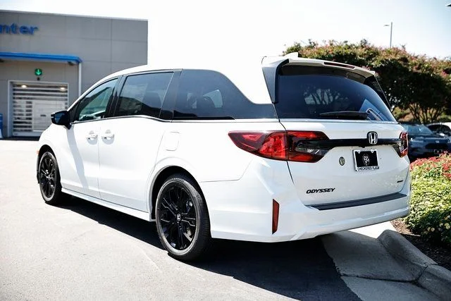 New 2026 Platinum White Pearl Honda Sport-L image 9