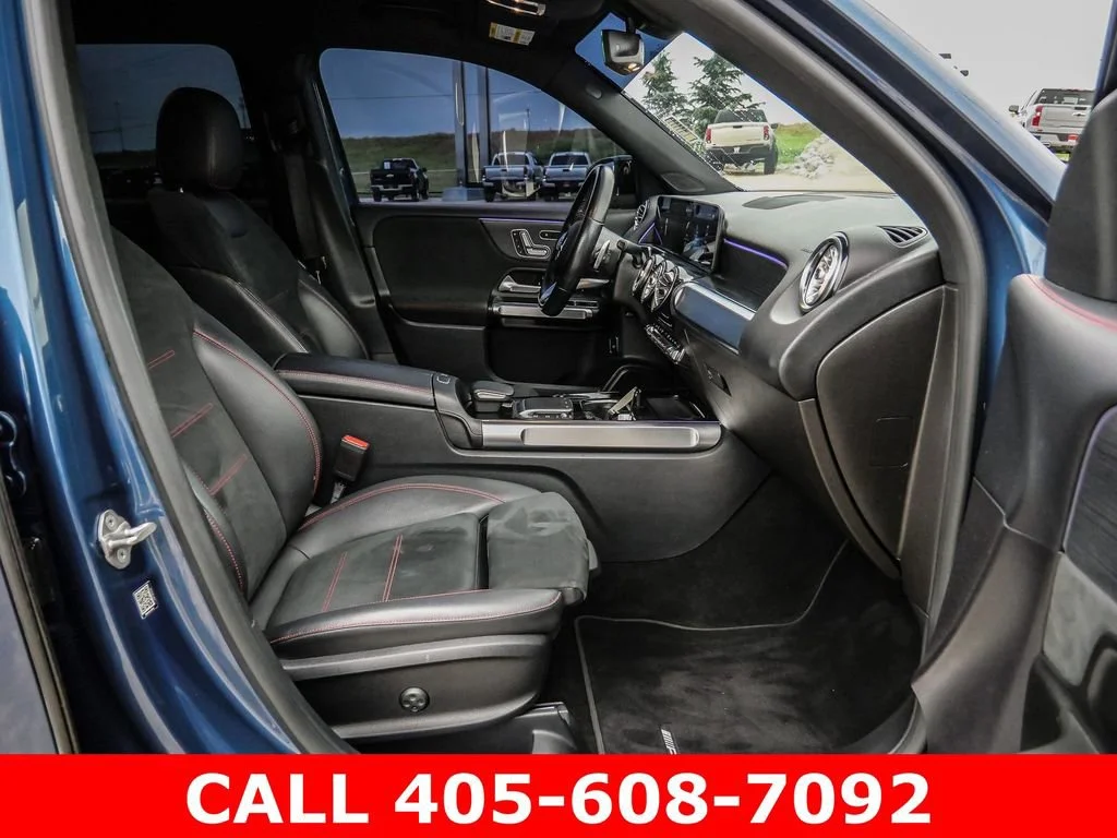 Used 2021 Blue Mercedes-Benz GLB 250 image 13