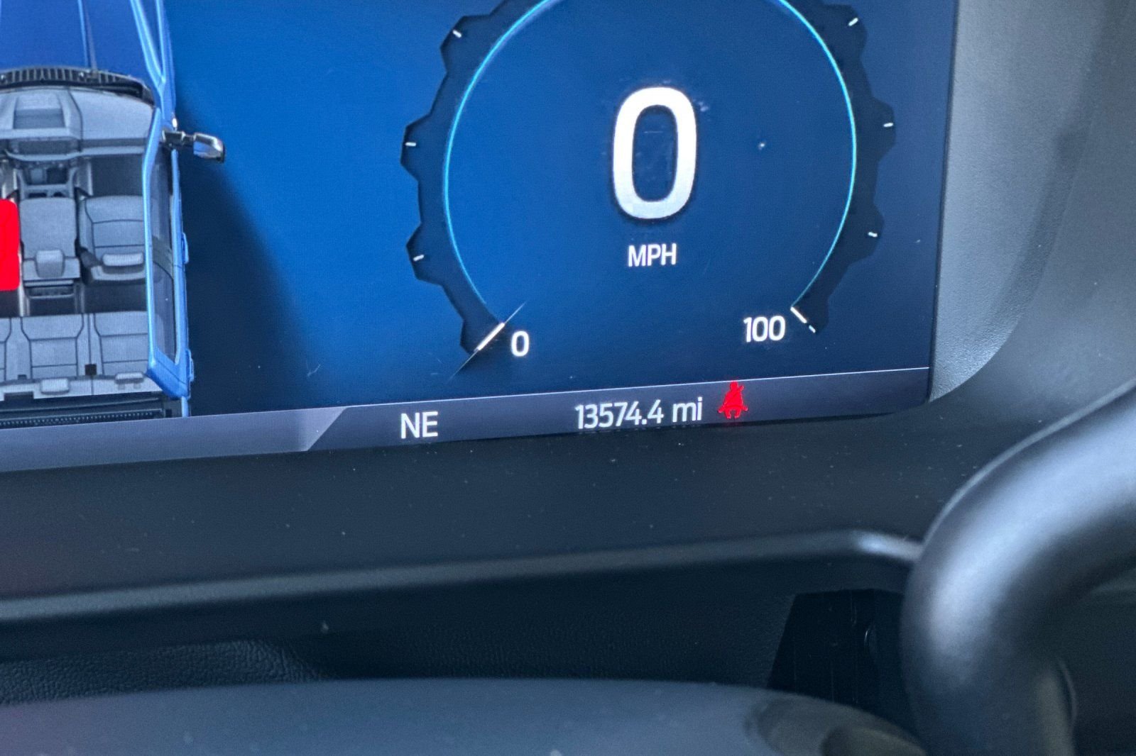 Used 2025  Ford Lariat image 24