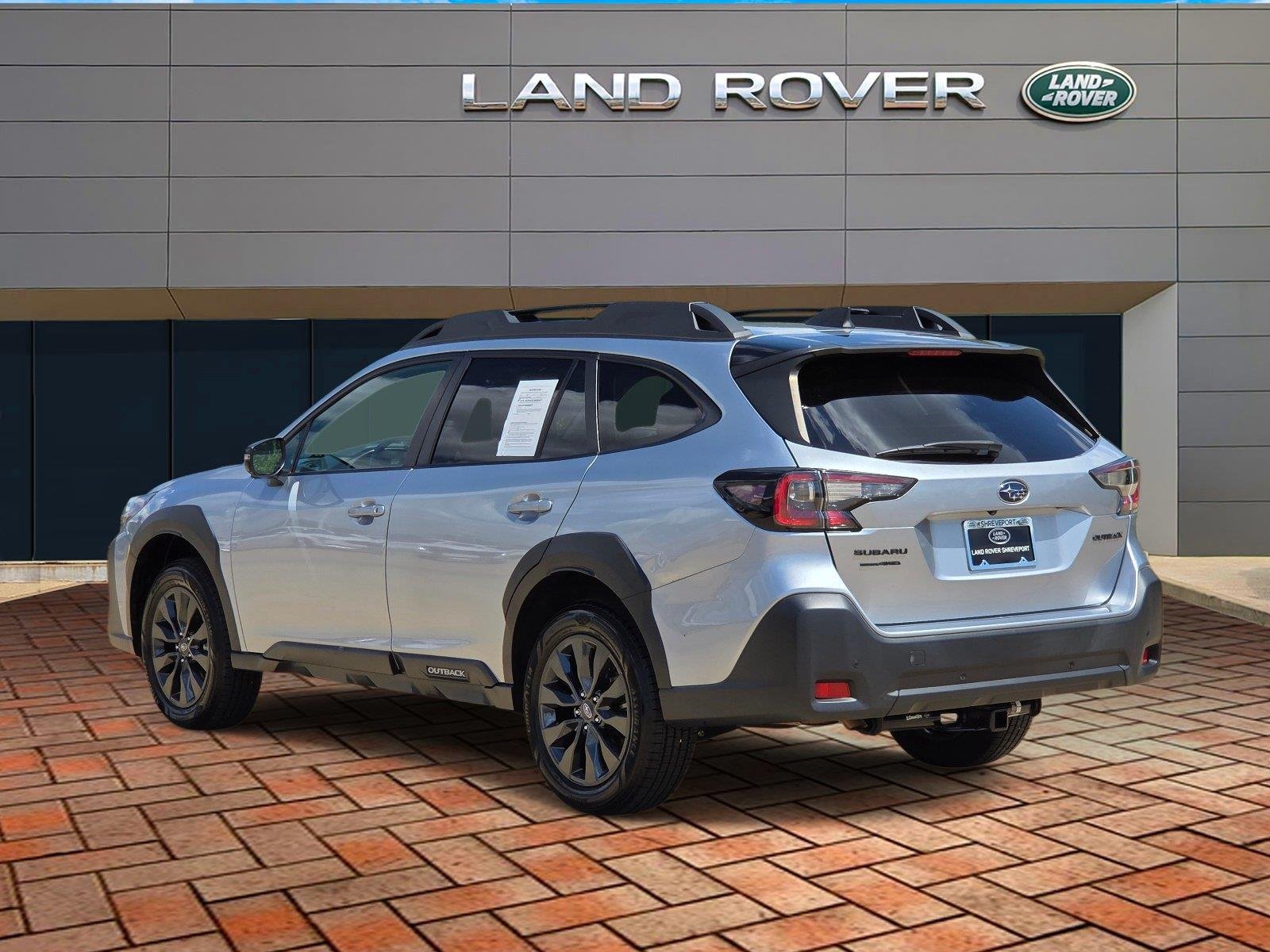 Used 2023 Ice Silver Metallic Subaru Onyx Edition image 6