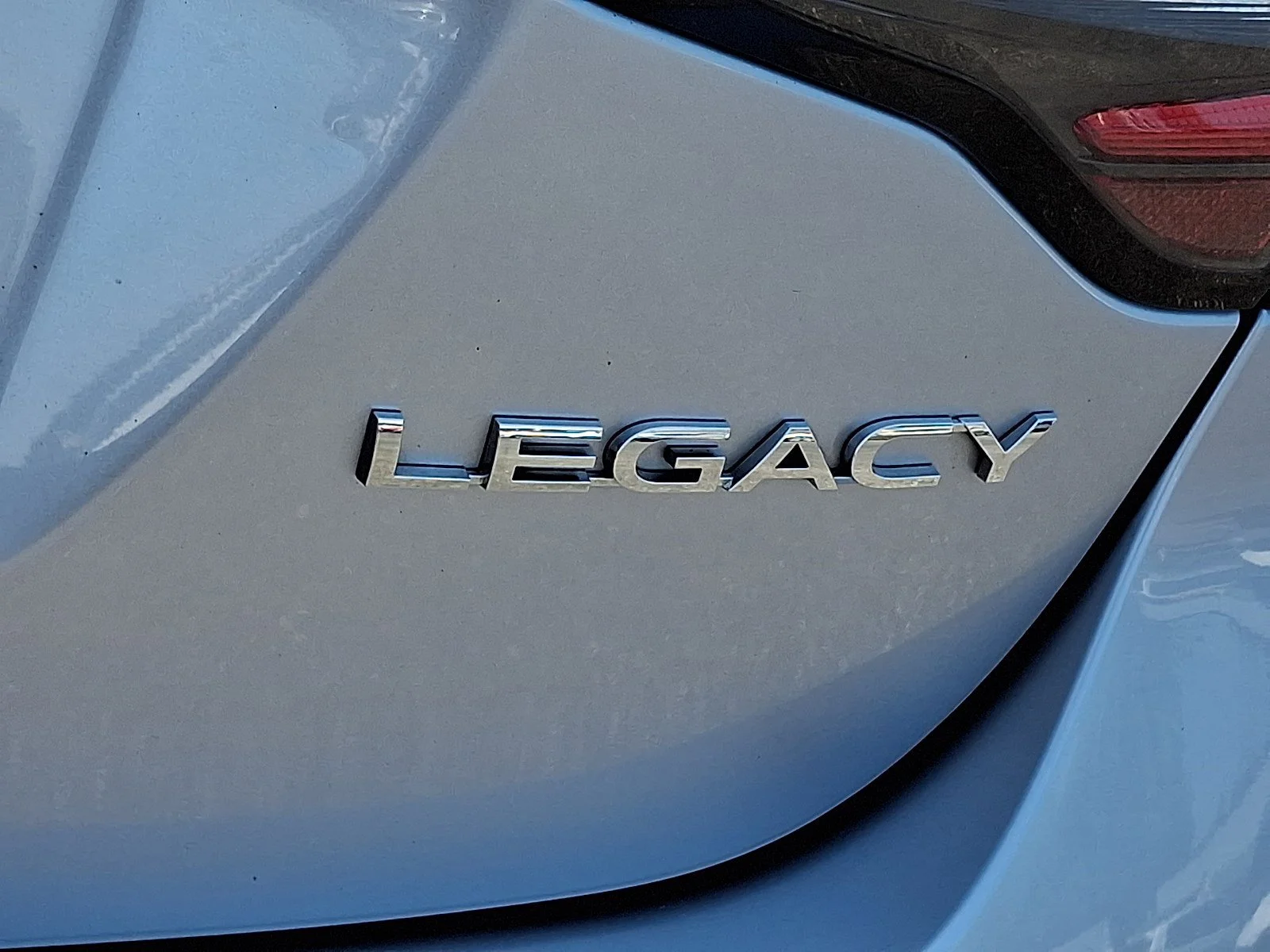 Used 2023 Ice Silver Metallic Subaru Premium image 30