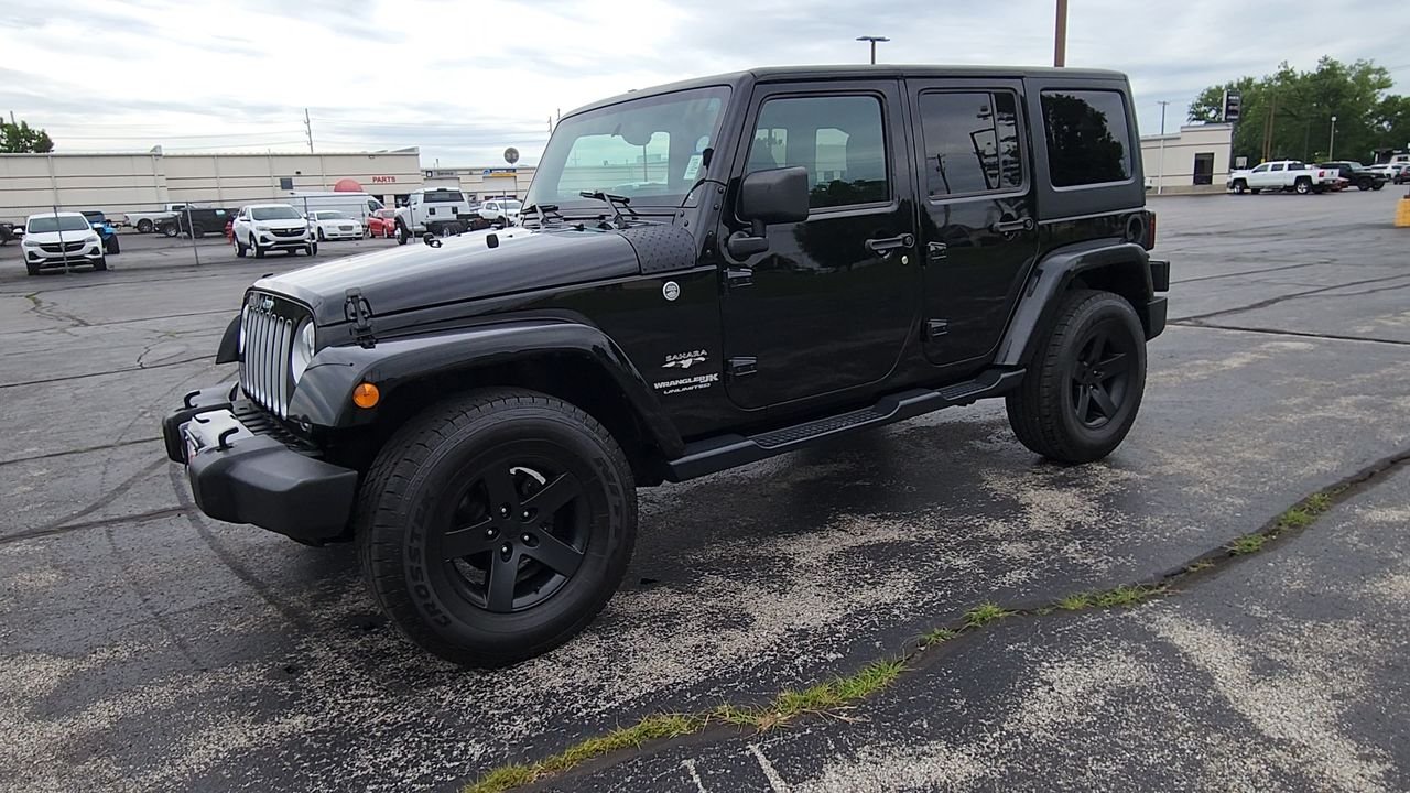 Used 2018 Black Clearcoat Jeep Sahara image 4