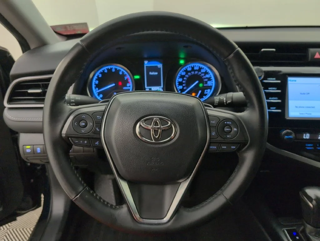 Certified Used 2020 Blue Toyota SE image 33