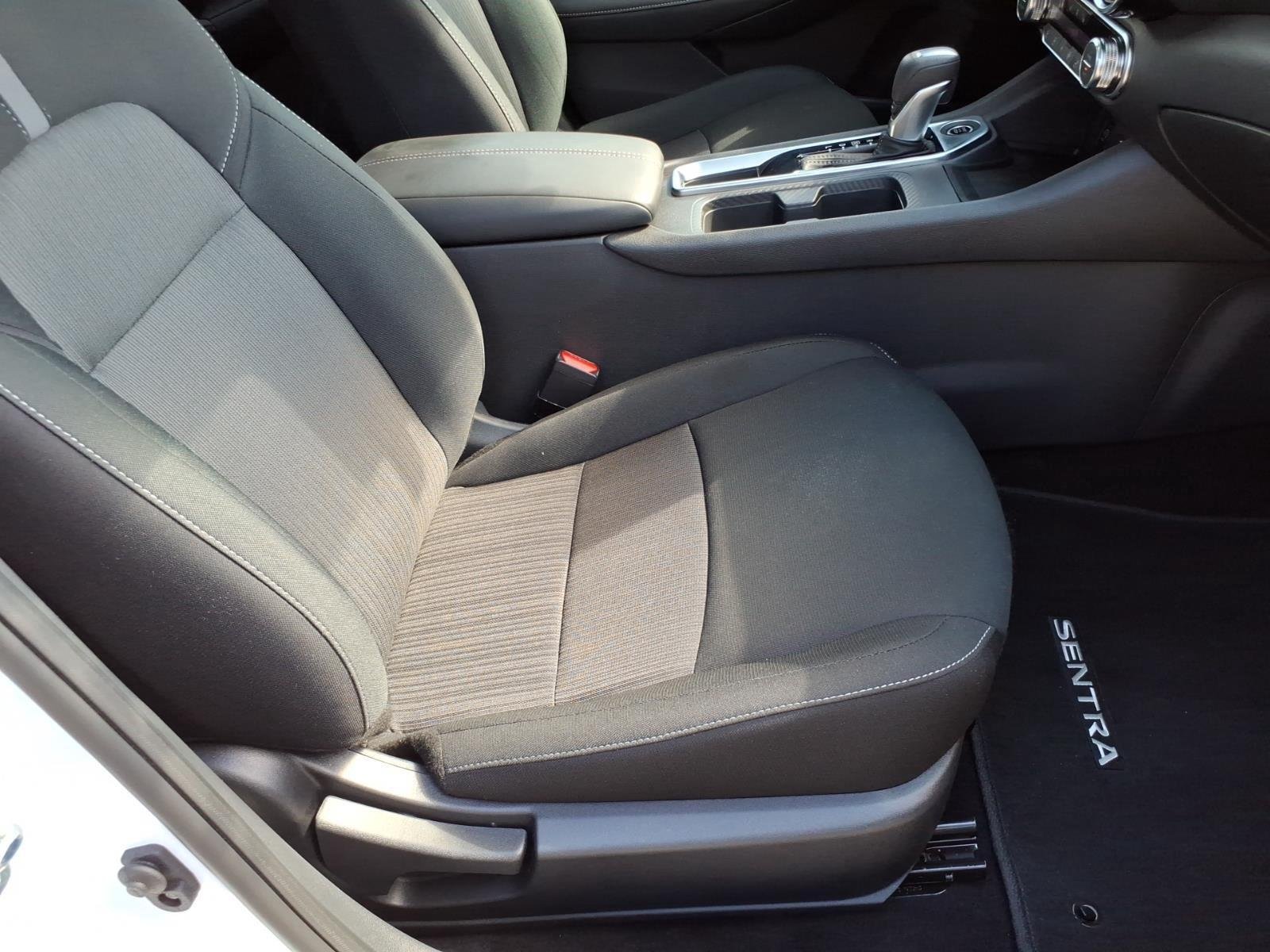 Used 2025 Aspen White Tricoat Nissan SV image 19