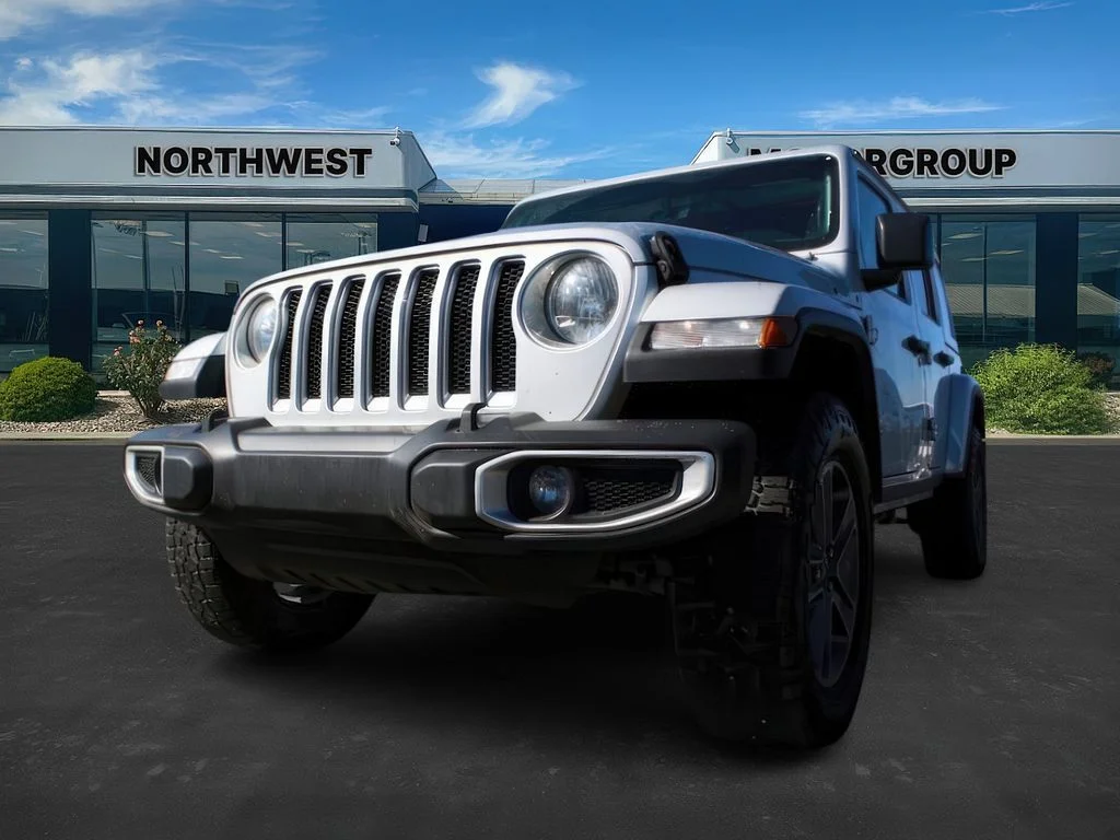 2023 Jeep Wrangler 4-Door Sahara - Photo 31