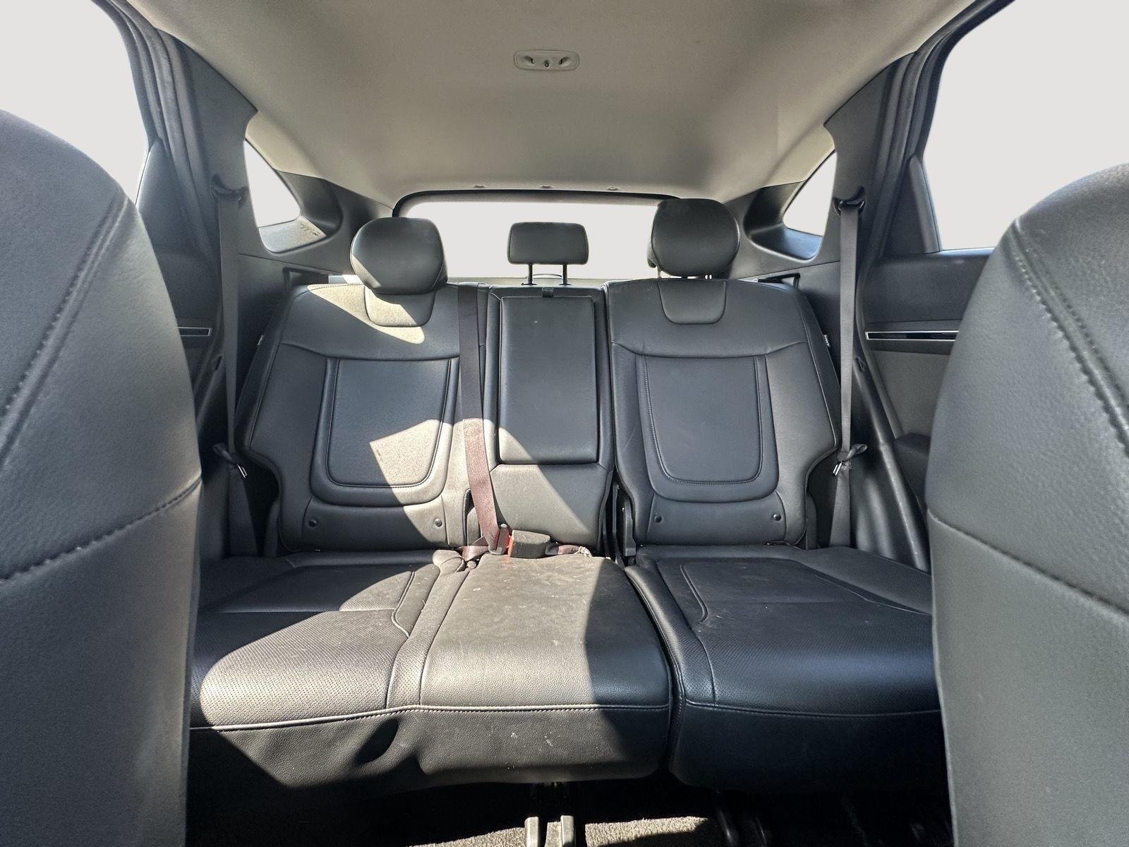 Used 2024 Shimmering Silver Hyundai SEL image 12