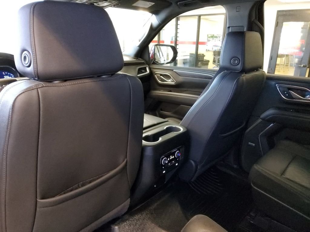 Used 2024 Red Chevrolet Z71 image 19