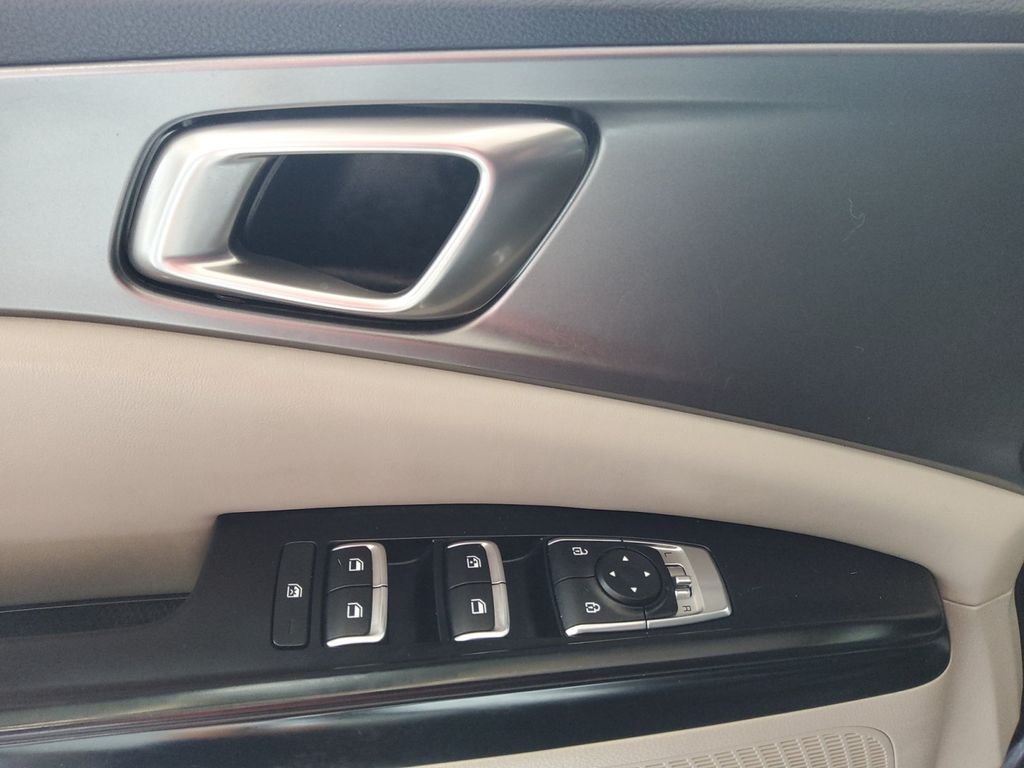 Used 2023 Blue Kia LX Seat Package image 12