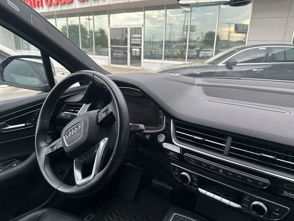 Used 2019  Audi 55 Prestige image 6