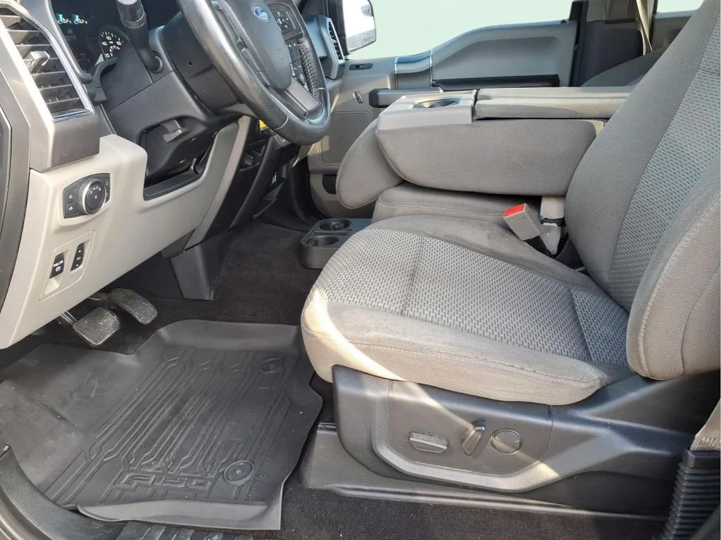 Used 2019 Blue Ford XLT image 14