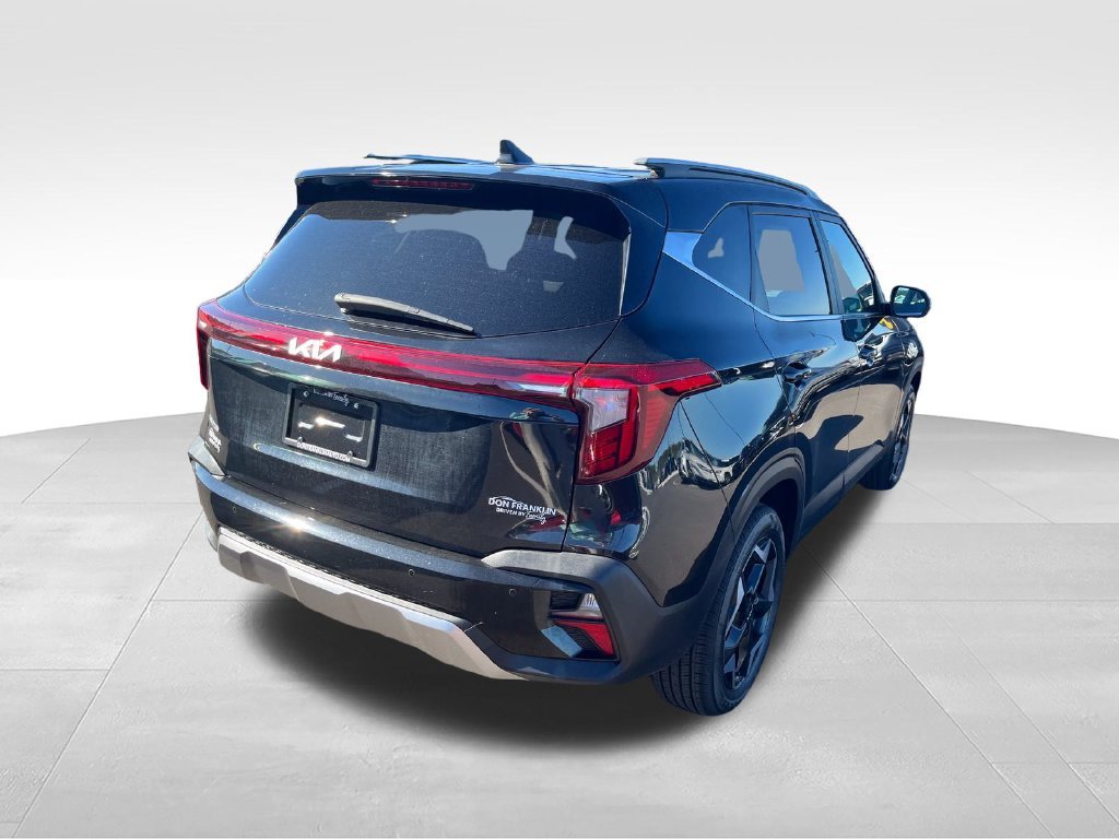 Used 2025 Black Kia EX image 5