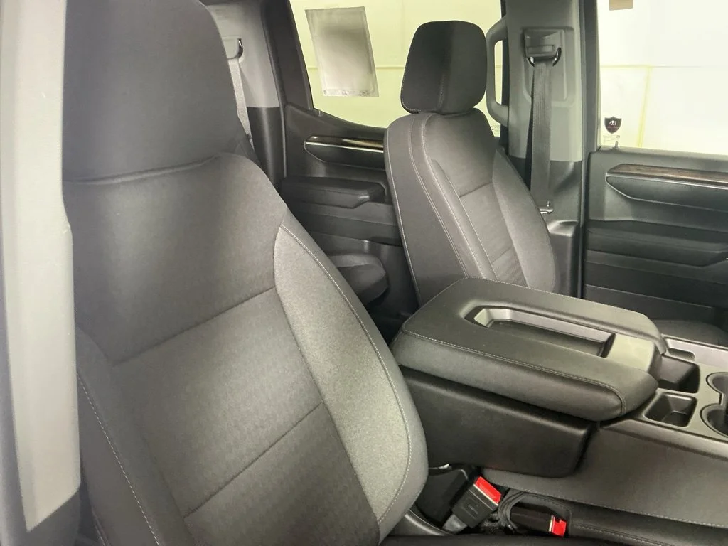 Used 2024 Summit White Chevrolet RST image 21