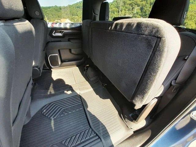 Used 2024 Lakeshore Blue Metallic Chevrolet LT image 40