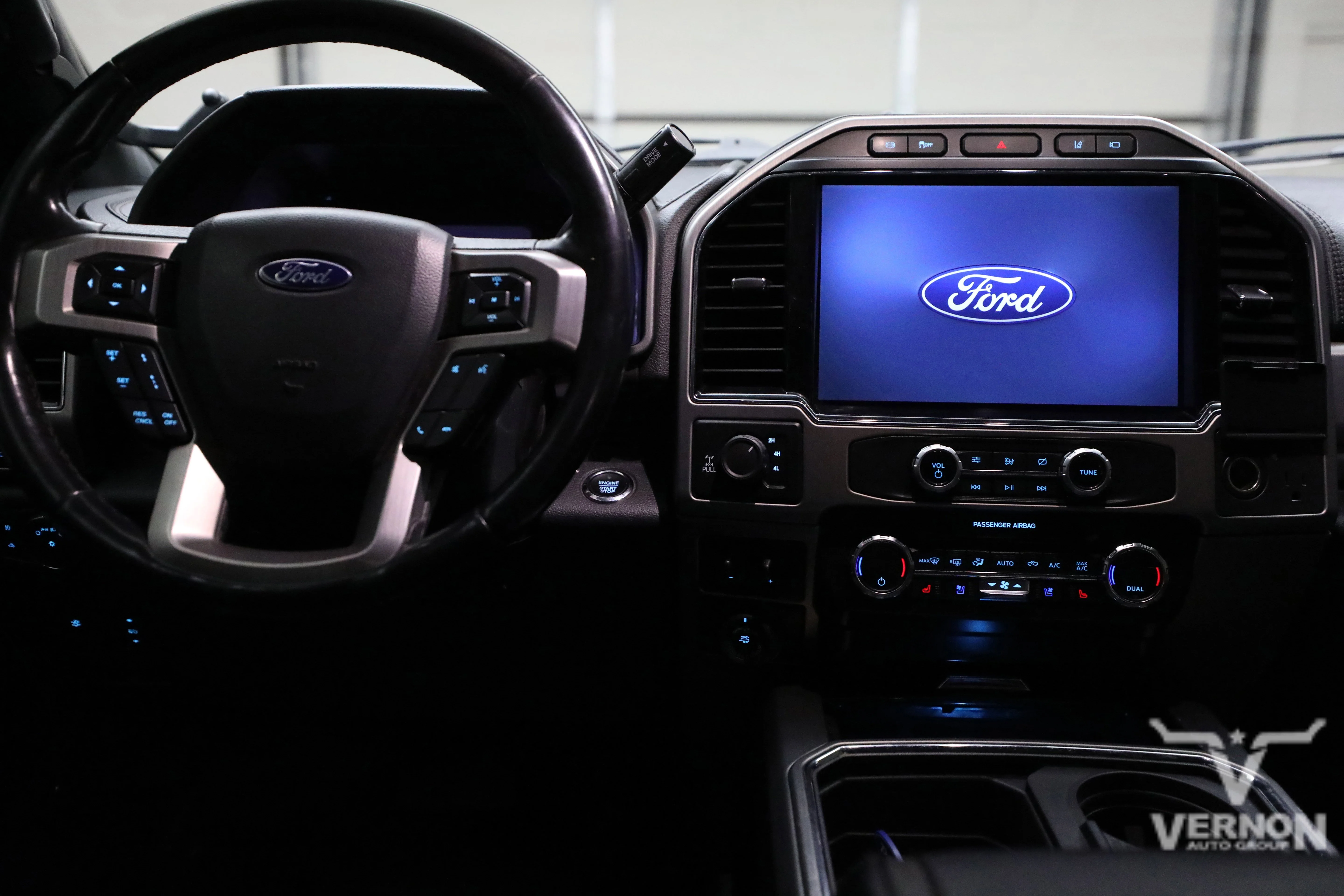 Pre-Owned 2022 Ford Super Duty F-250 Platinum Crew Cab 4x4