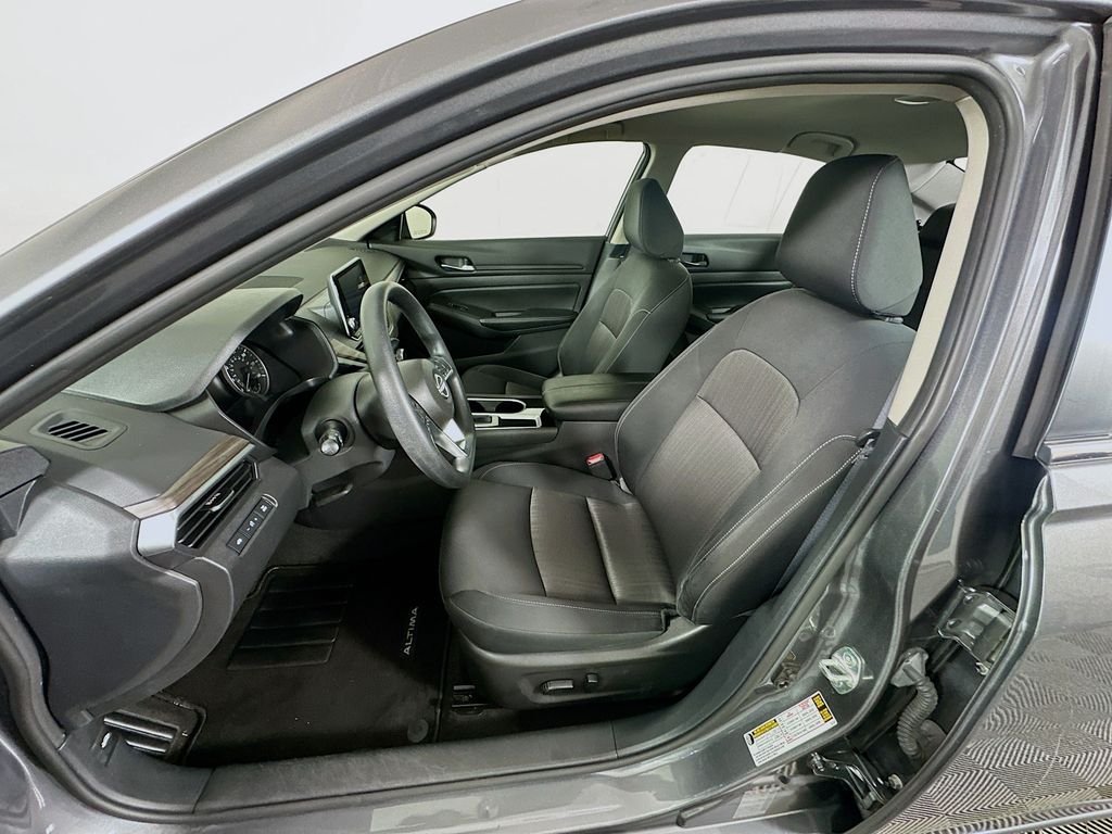 Used 2024 Gun Metallic Nissan 2.5 SV image 20