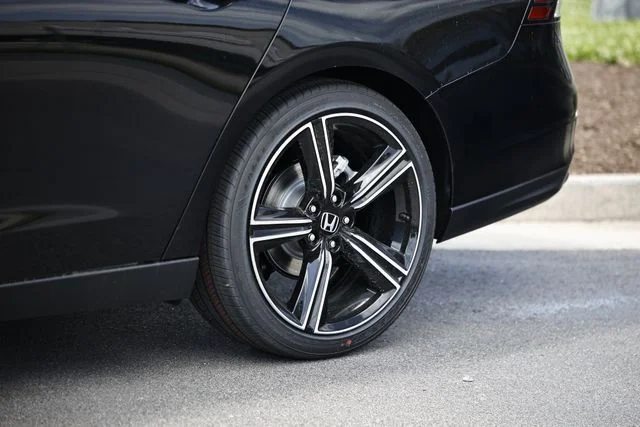 New 2026 Crystal Black Honda SE image 7