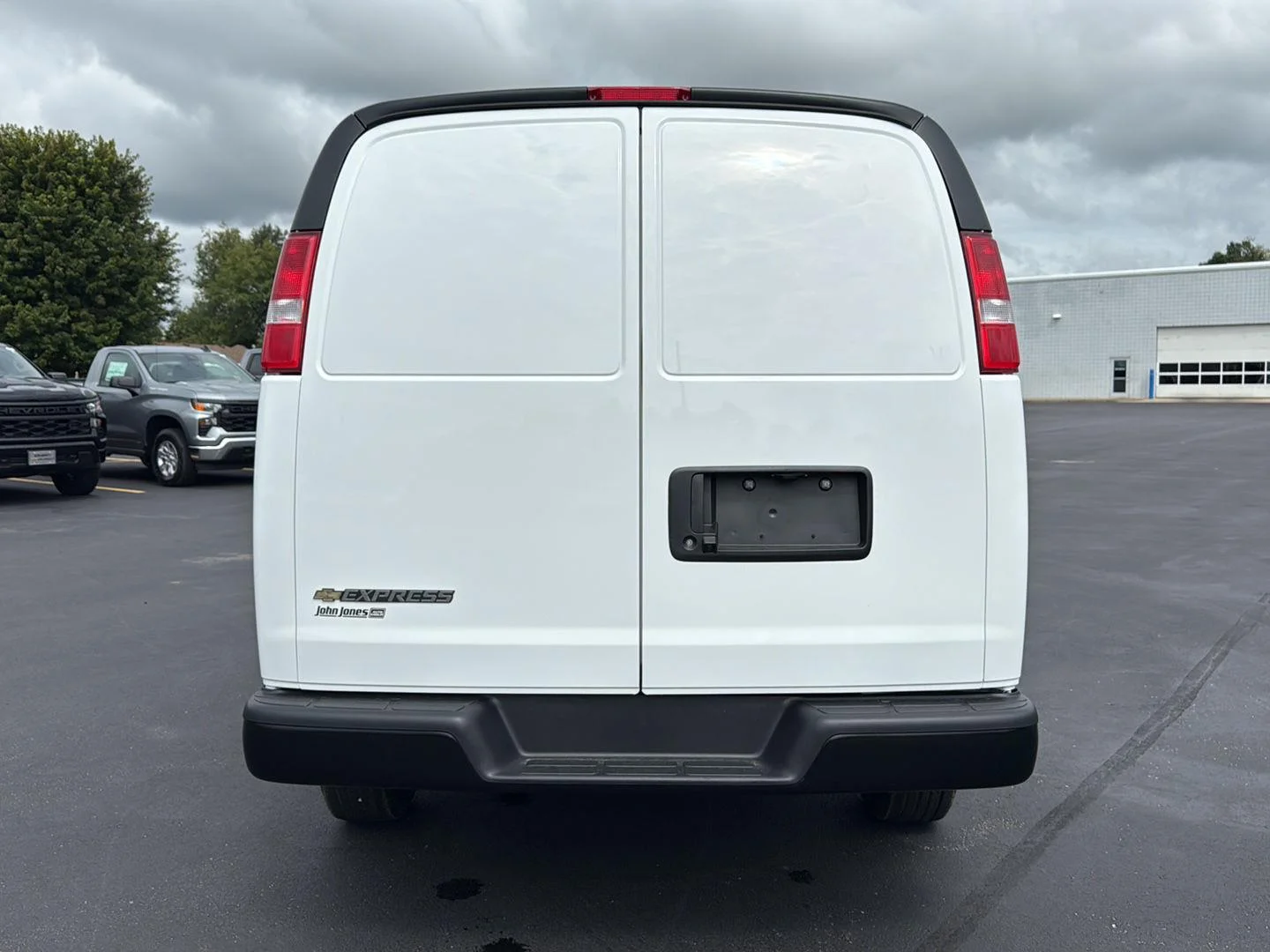 2025 Chevrolet Express Cargo Work Van - Photo 7