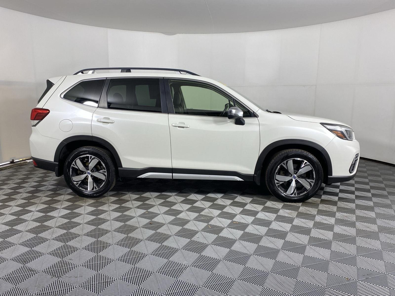 Used 2020 Crystal White Pearl Subaru Touring image 10
