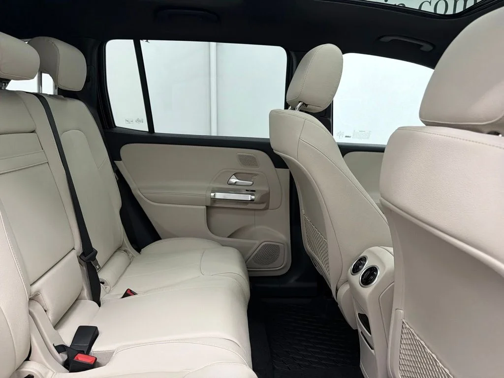 New 2026 Black Mercedes-Benz GLB 250 image 26