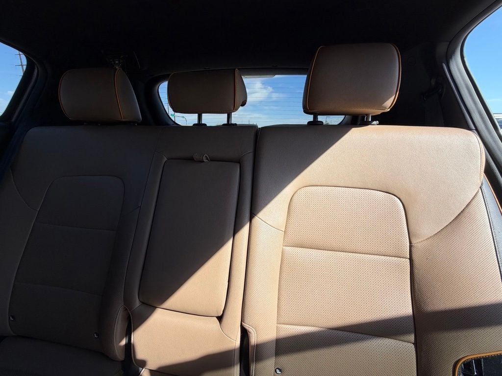 Used 2018 Brown Kia SX image 8