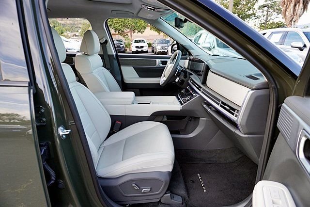 Used 2024 Green Hyundai Calligraphy image 11