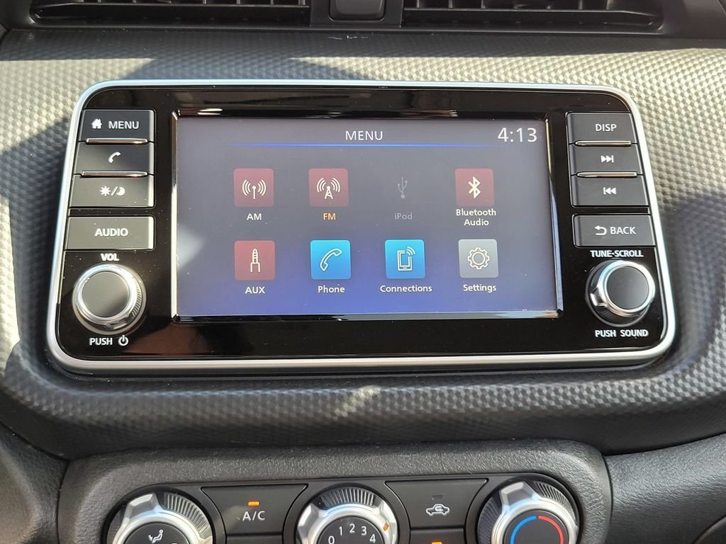 Used 2022 Gray Nissan S image 19