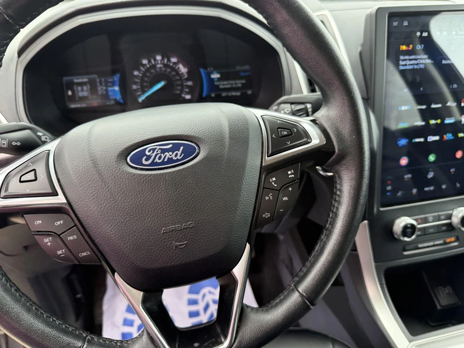 Certified Used 2024 Carbonized Gray Ford SEL image 17