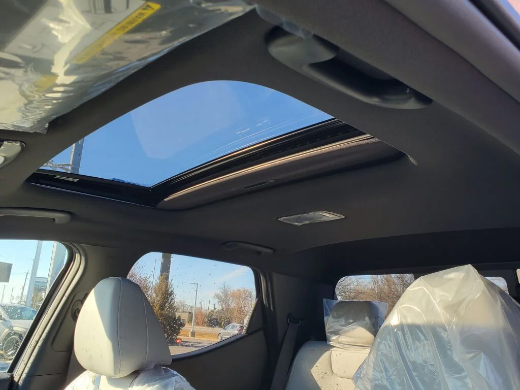 Used 2025 White Hyundai Limited image 25