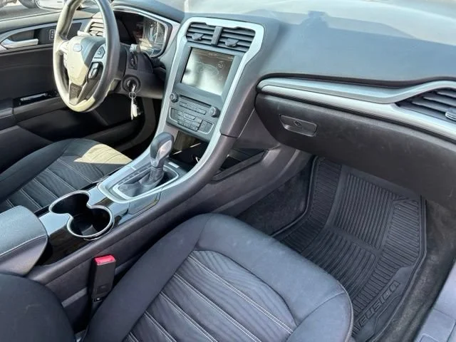 Used 2016 Gray Ford SE image 23