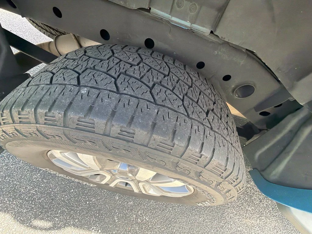 Used 2021 Blue Ford Lariat image 19
