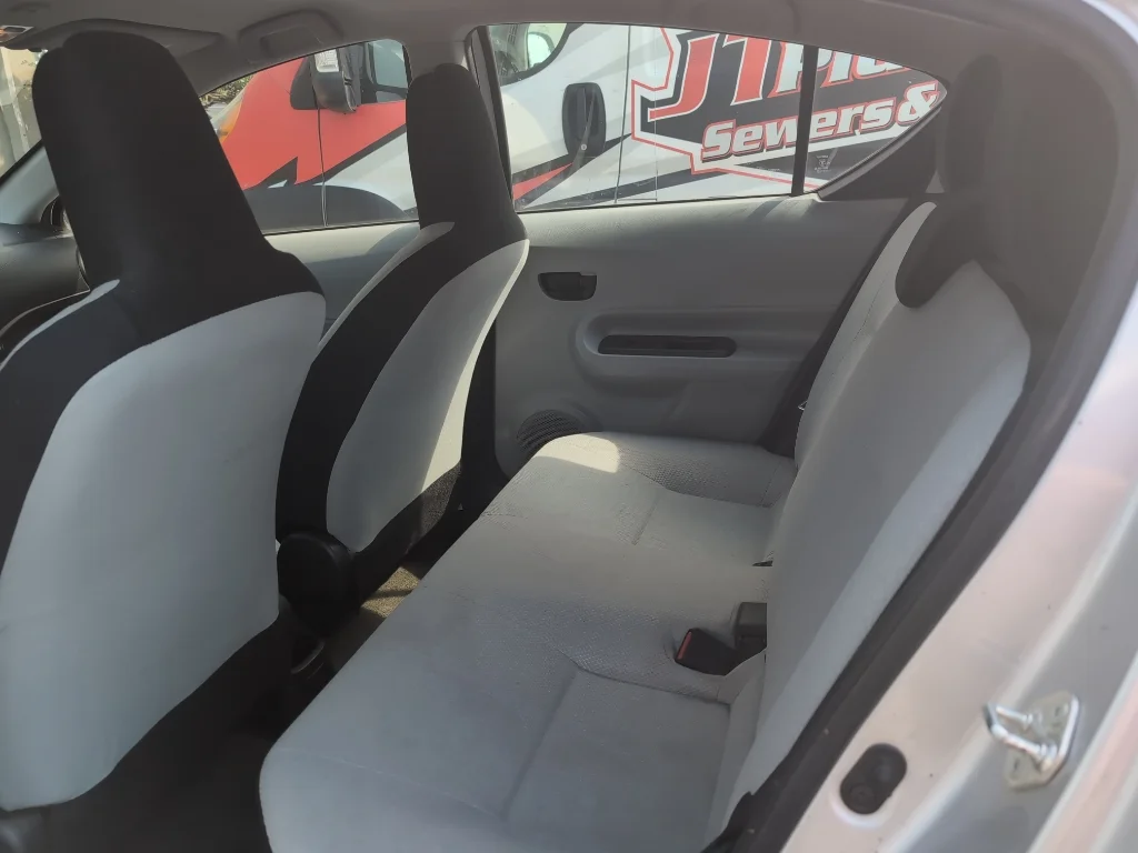 Used 2014 Classic Silver Metallic Toyota One image 5