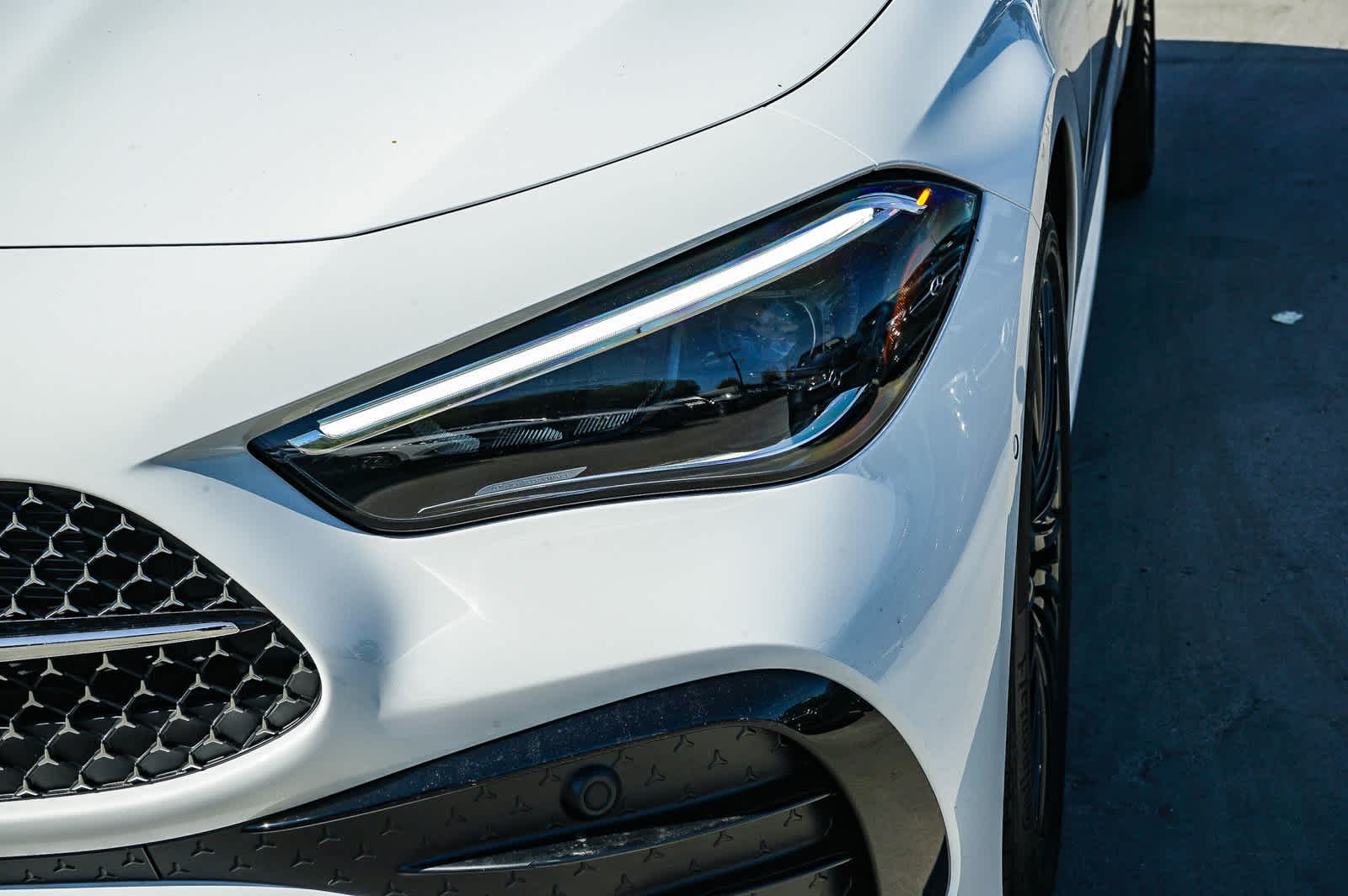 New 2027 Polar White Mercedes-Benz CLE 300 image 13